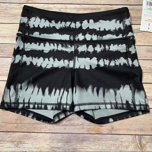 Lucy Perfect Core Black Fire Dance Print shorts M